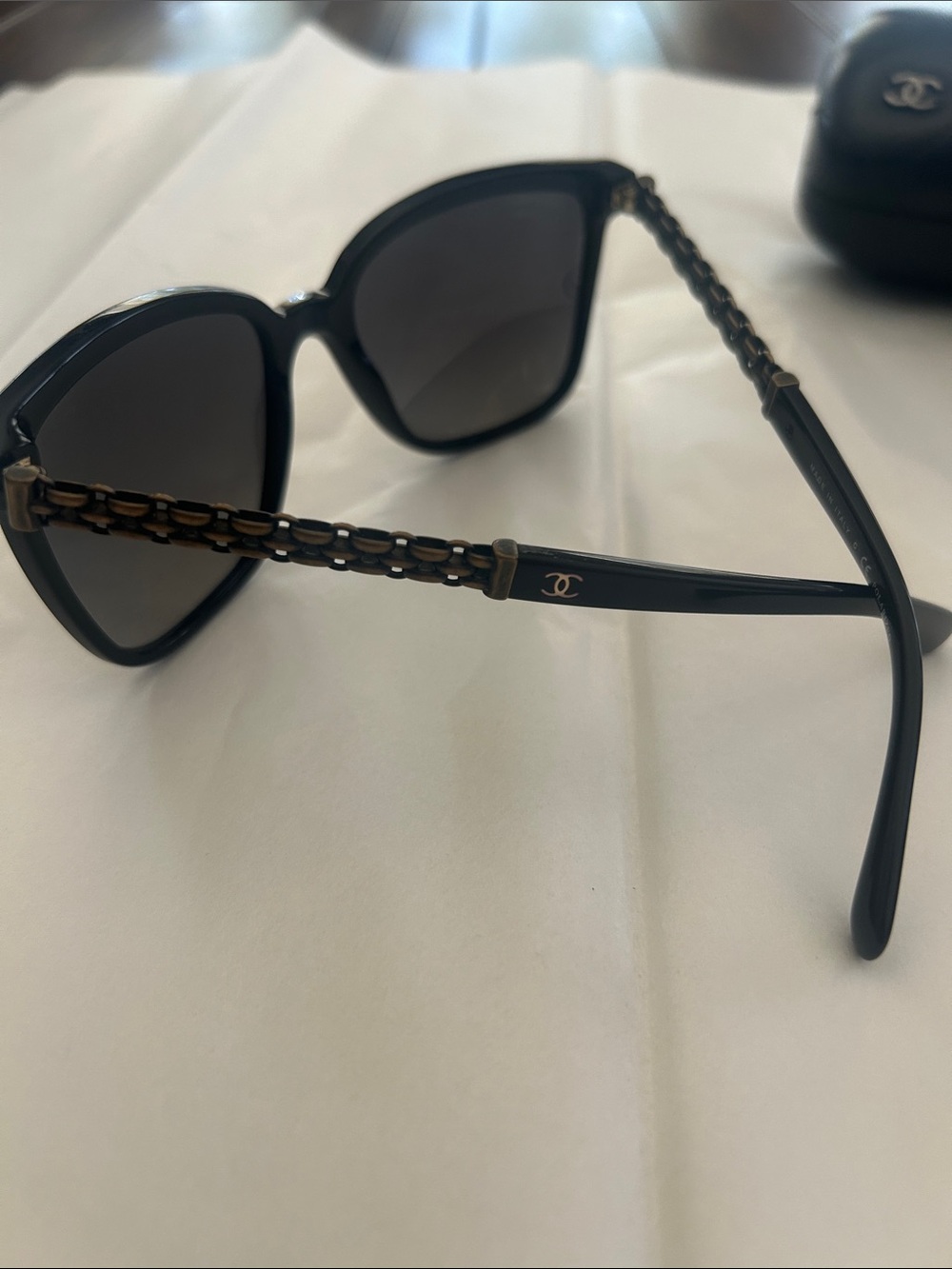 CHANEL polarized black Lens Women's Sunglasses with Chain-Detail Temples with CC - Picture 2 of 10